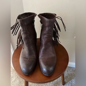Sam Edelman Fashion fringe Booties sz 7